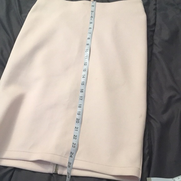 Catherine MaLanDrino light pink skirt​​ - Picture 5 of 8